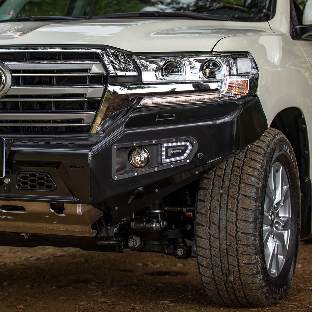 48002603 | Front Bumper w/ Fog Lights | Toyota Land Cruiser 200 2018–2023 in sleek design and durable construction